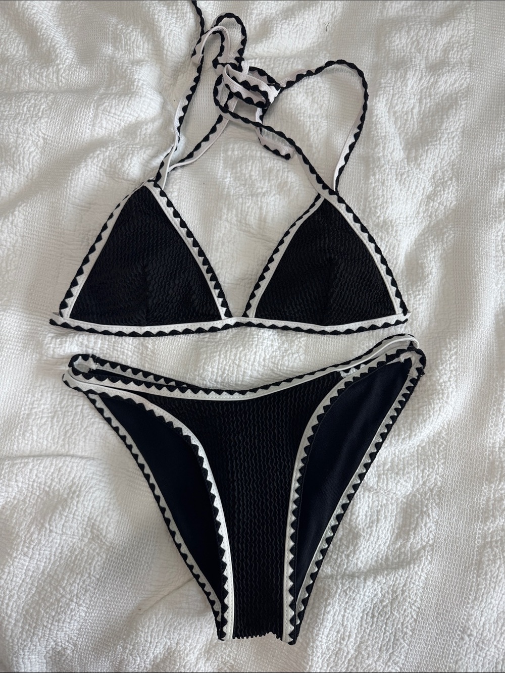 Black & White Triangle Bikini Set
